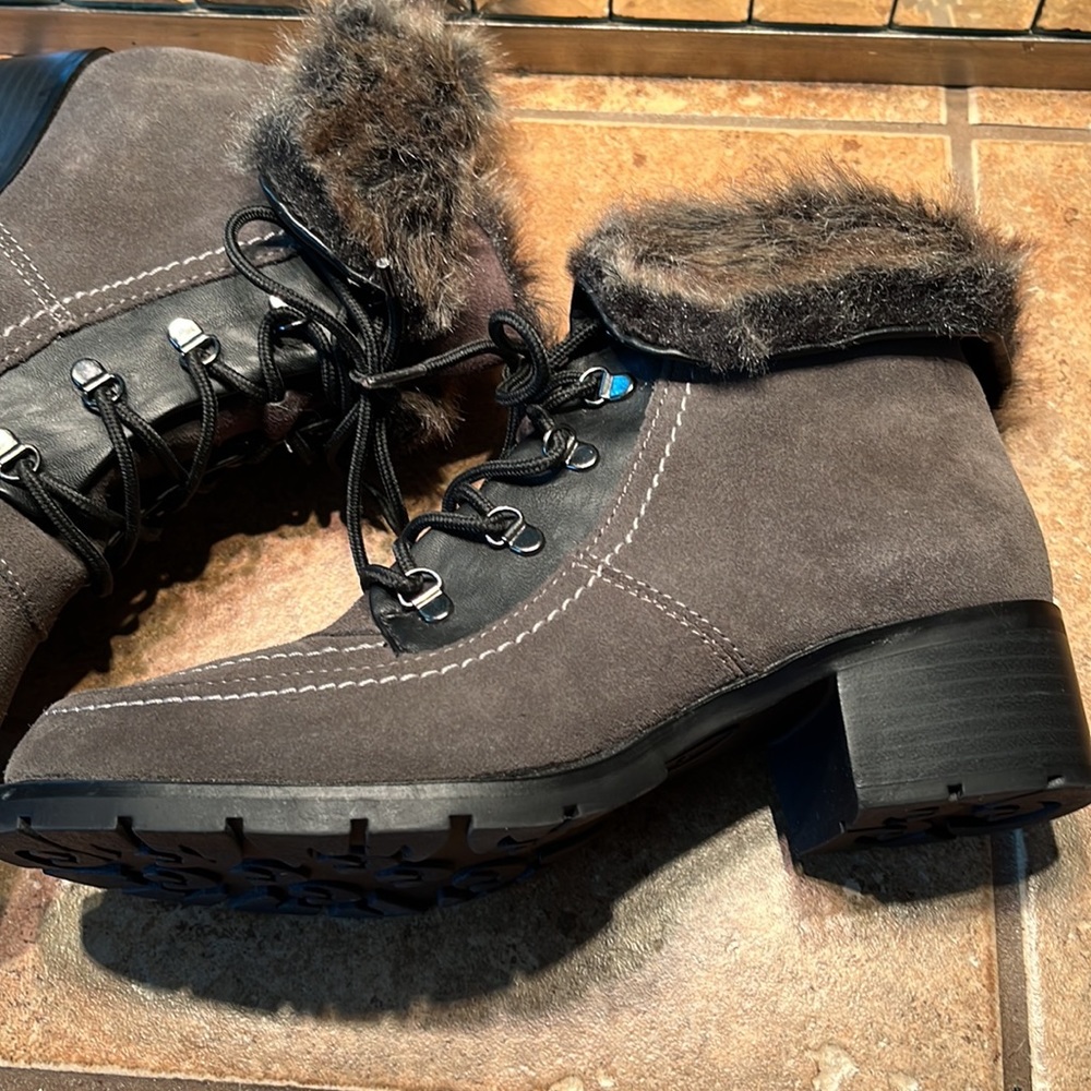 NWOT Sporto Faux Fur & Suede Booties - Picture 5 of 8